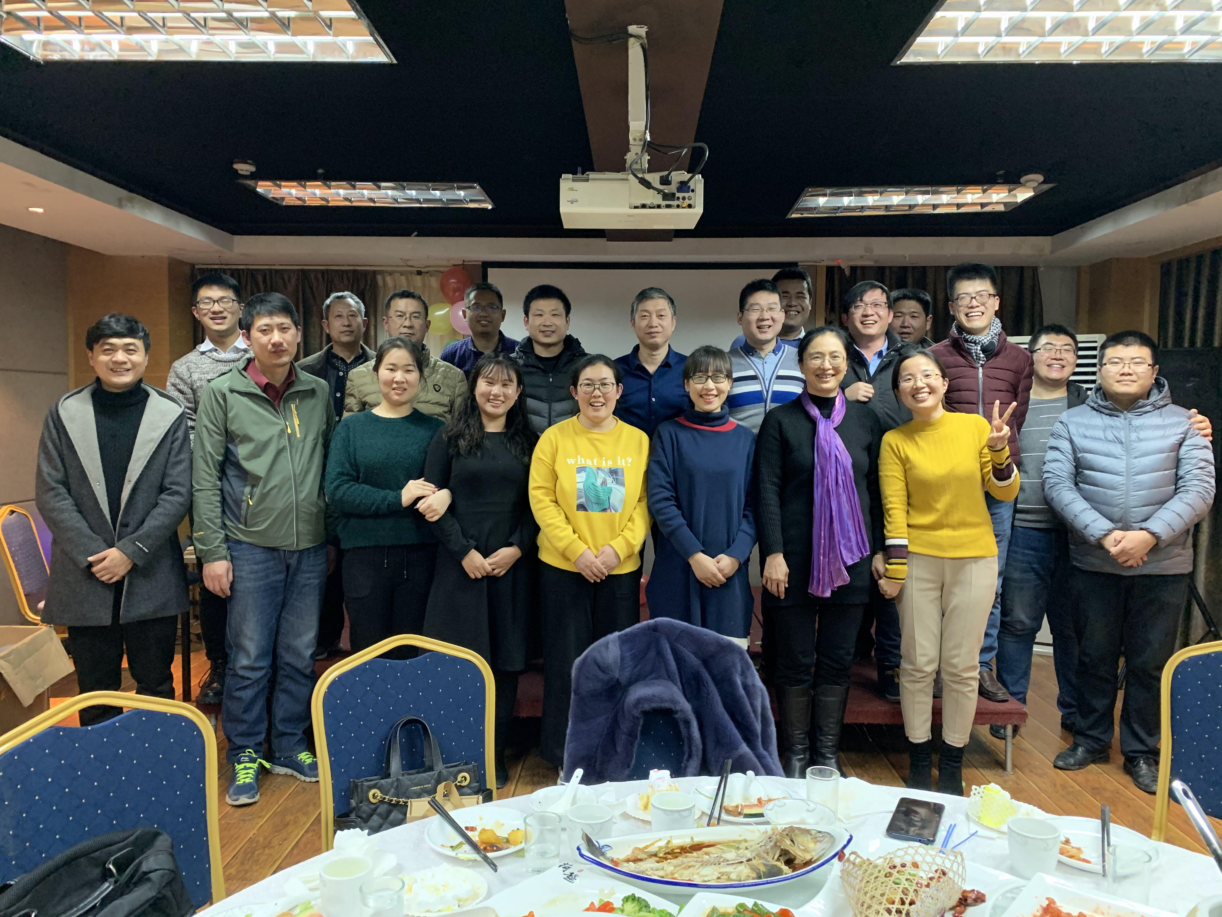 世紀(jì)元通電腦數(shù)控雕刻機(jī)、木工雕刻機(jī)、石材雕刻機(jī)、亞克力成型機(jī)、亞克力吸塑機(jī)、亞克力壓塑機(jī)、標(biāo)牌刻牌機(jī)、數(shù)控圍字機(jī)、亞克力折彎?rùn)C(jī)、數(shù)控開槽機(jī)、等離子切割機(jī)、激光切割機(jī)